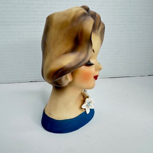 Vintage Napcoware Lady Head Vase Collectible - Picture 7 of 16